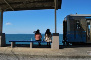 海の見える無人駅　ＪＲ下灘駅